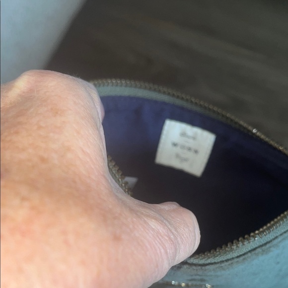 Green Velvet Cosmetic Pouch with Gold Letter J preowned - Picture 3 of 7